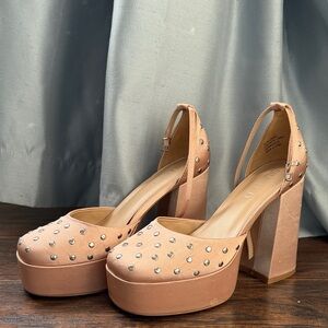 Silent D pink satin platform heels size 39